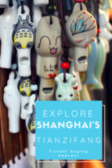 Buying gifts and trinkets at Shanghai's Tianzifang (2)